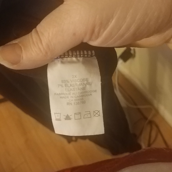 Kate and Leo Black Leggings 2X - Picture 5 of 7